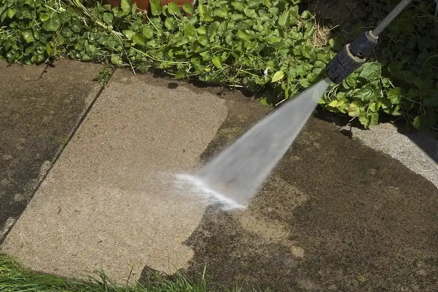 Pressure Washing To Maintain Driveways And Walkways in Matteson, IL Pressure Washing To Maintain Driveways And Walkways in Matteson, IL